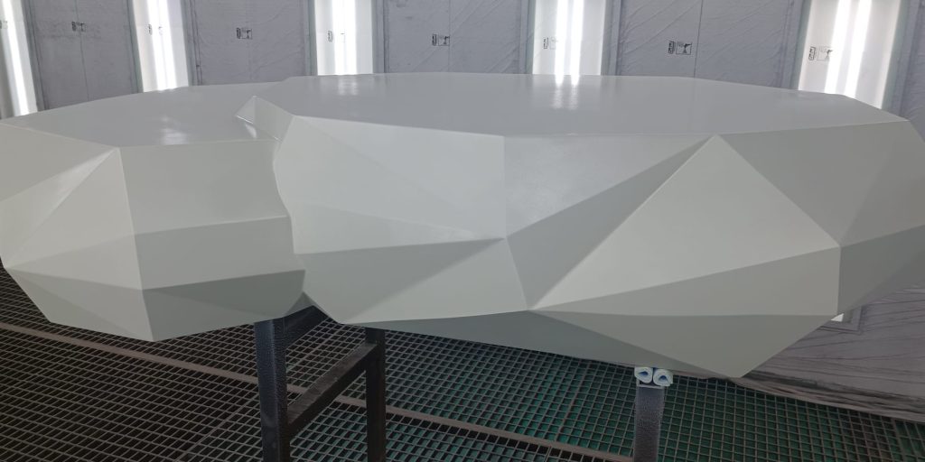 Une tables designer sur mesure pour donner un effet unique.